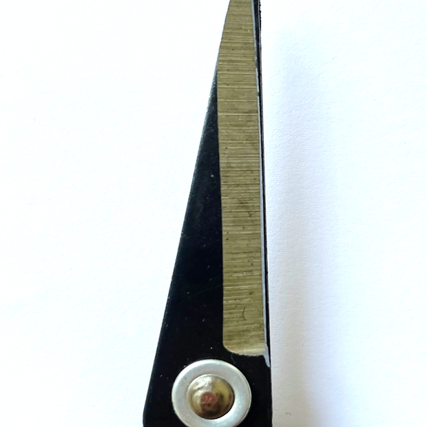 Tomatenschere zum Ausgeizen, Beschneiden & Ernten